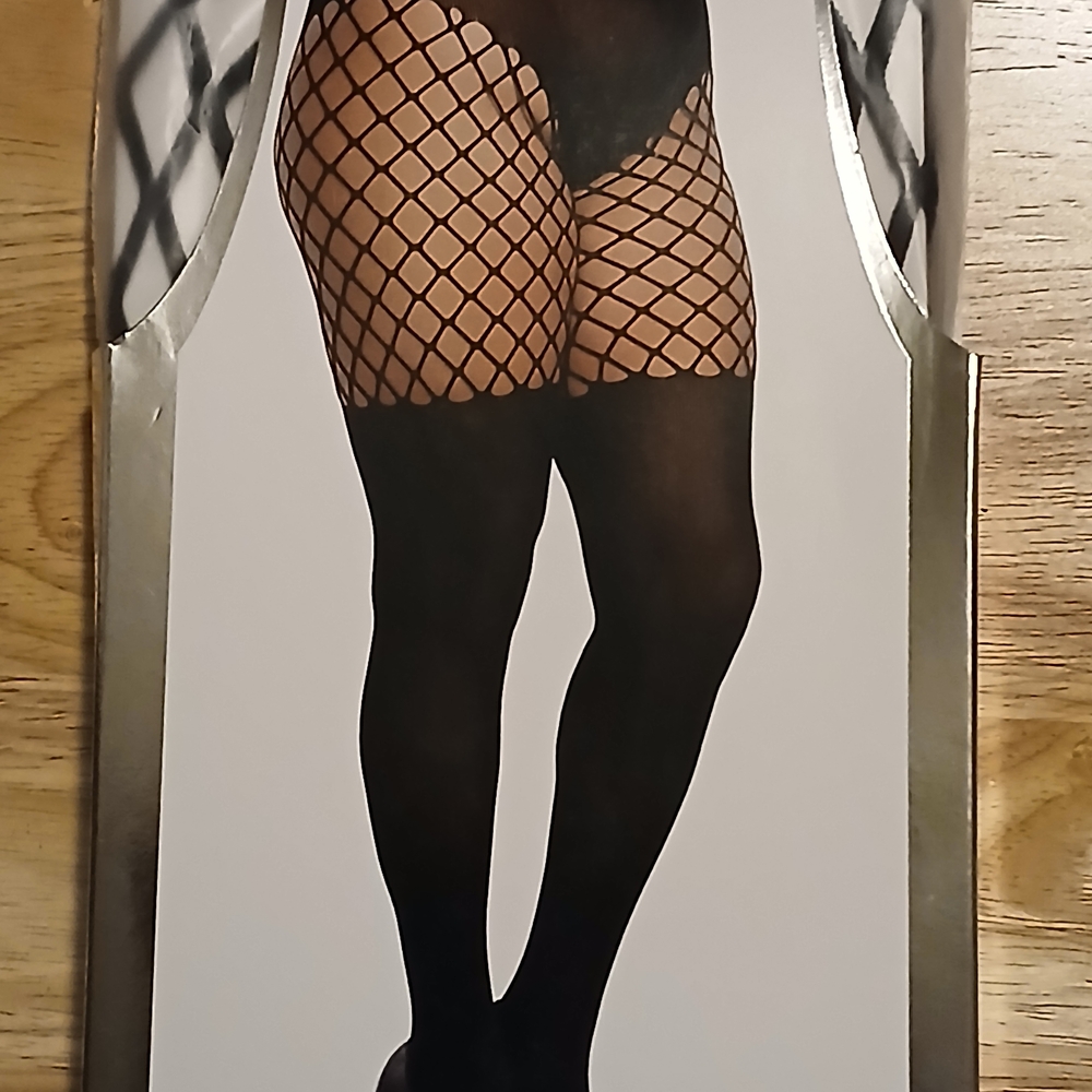 Black Fishnet Tights - Picture 2 of 4